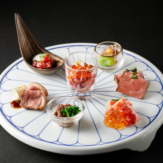 【限定開催フェア】にご参加のお客様に《婚礼料理ひと口試食》プレゼント！