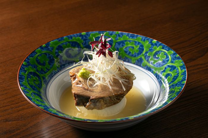 三河屋本店のスペシャリテ『柔らか牛タン 大根の和風あんかけ』ゲスト大絶賛の一皿です。