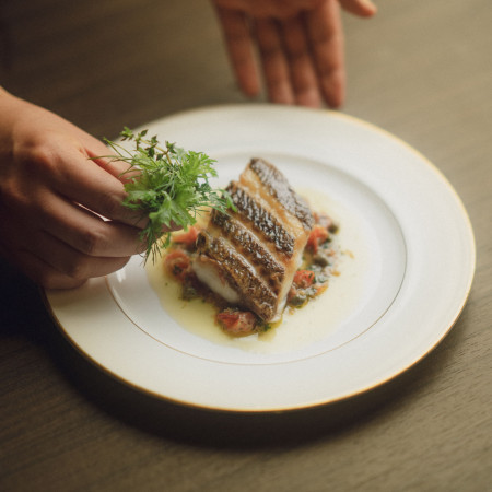 人生でいちばん特別な日が、Tinucallaからはじまる。