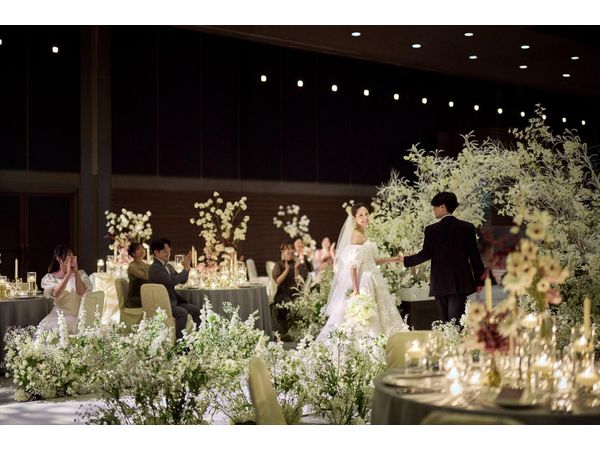 みんなが主役のウエディングシアター<LOWES>