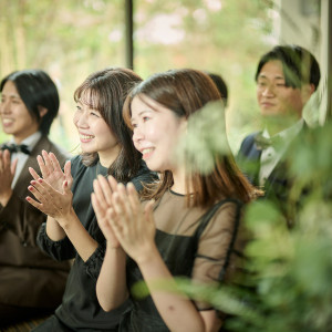 大切な人を間近に感じながらふたりらしいスタイルで誓いを。|WeGreen RESORTの写真(49445316)