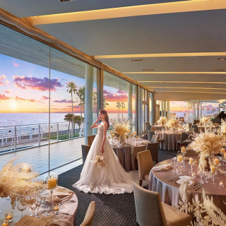 贅沢なオーシャンビューをひとり占め！壮大な夕景はパーティーを幻想的な雰囲気に