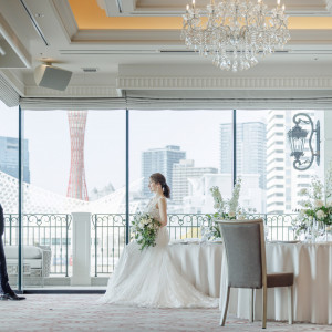神戸港の景色が一望できる爽やかなガラス張りのテラスホール|ラ・テラスホール神戸（LASUITE LE PAN Bldg.）の写真(50081620)