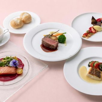 大切なゲストを笑顔にする、彩り豊かな美食で叶える心尽くしのおもてなし