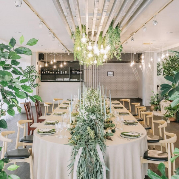 家族で一つのテーブルを囲んで団欒！