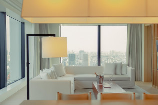 スイートルームで迎える特別な朝|東京エディション虎ノ門の写真(55095361)