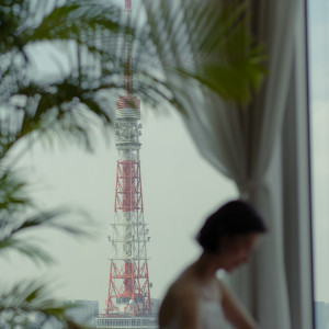 街を望む塔とともに迎えるひととき|東京エディション虎ノ門の写真(53073359)