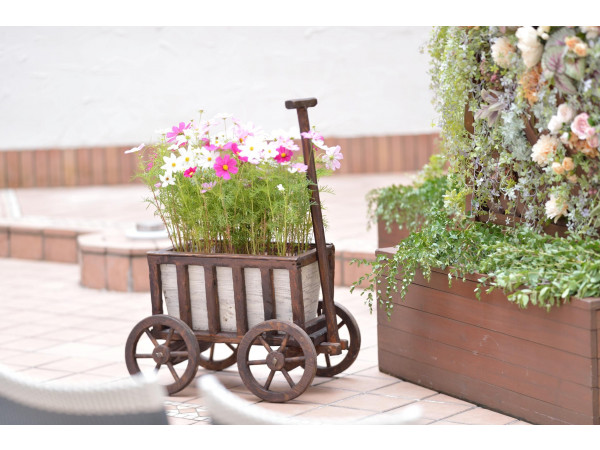 ホテル内のガーデンでの人前式