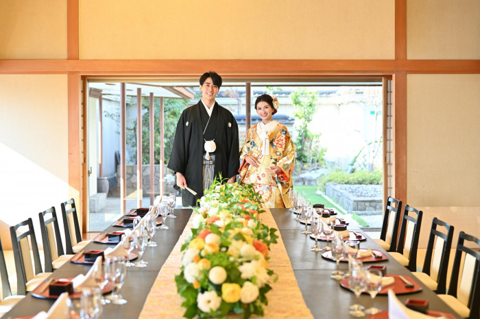 庭園を臨むの美しい景色と美味しいお料理でお食事会も自然と会話が弾む♪