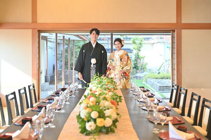 庭園を臨むの美しい景色と美味しいお料理でお食事会も自然と会話が弾む♪