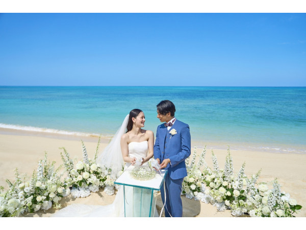 青と光のセレモニー 〜読谷ブルーに誓うビーチウェディング〜