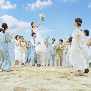 ザ・ヨミタンリゾート アクアグレイス・チャペルのビーチフォト。自然に囲まれた沖縄リゾートで叶う、笑顔と感動に満ちた結婚式|ザ・ヨミタンリゾート アクアグレイスの写真(52394630)