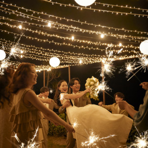 トワイライトガーデンは夜も素敵です！|ザ・ヨミタンリゾート アクアグレイス・チャペルの写真(51817848)