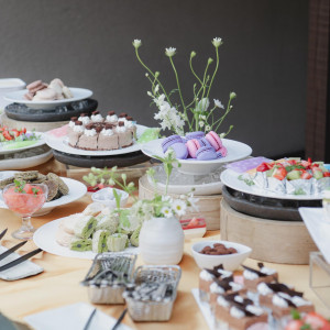 中庭ではデザートビュッフェをお楽しみいただけます。|IMURI (イムリ)の写真(55984200)