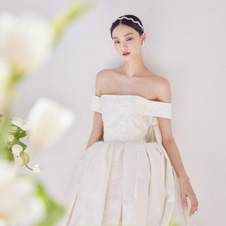 複数の提携衣裳店よりおふたりの運命の1着をお選びいただけます