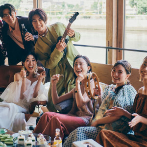 パーティの後半はカラオケで盛り上がれる|UNWEDDING　中之島の写真(52410080)