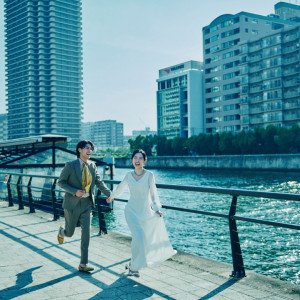 カジュアルさと特別感をさらっと纏う|UNWEDDING　中之島の写真(52537393)