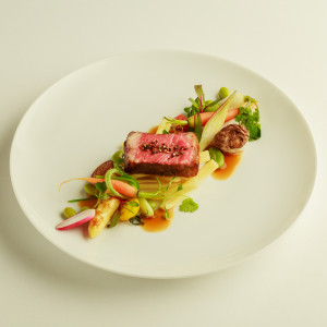 【五感で楽しむ料理】香り・彩り・音・食感・味わい──五感すべてで楽しむ美食体験。テーブルに運ばれる瞬間から特別な感動が広がります。新鮮な食材たちを使用した逸品を楽しめます|アネーリ大宮（旧：ヴィラ・デ・マリアージュさいたま）の写真(52427055)
