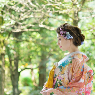 日本の伝統美をまとう和装。凛とした佇まいの中に、優しさと誇りが宿ります