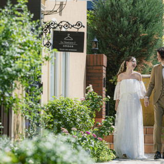 まるで南フランスの街角のよう。何気ない会話と笑顔も、ここでは全てが忘れられない思い出に