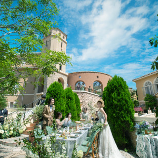 青空の下で叶うナチュラルパーティ。自然と調和する開放的なひととき