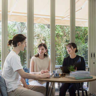 ゆったりとした空間で、経験豊富なプランナーが丁寧にサポートする打合せスペース