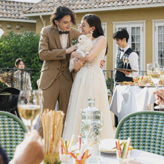 愛犬も一緒に楽しめるガーデンパーティ。緑と陽の光に包まれて、大切な家族と過ごす特別なひと時