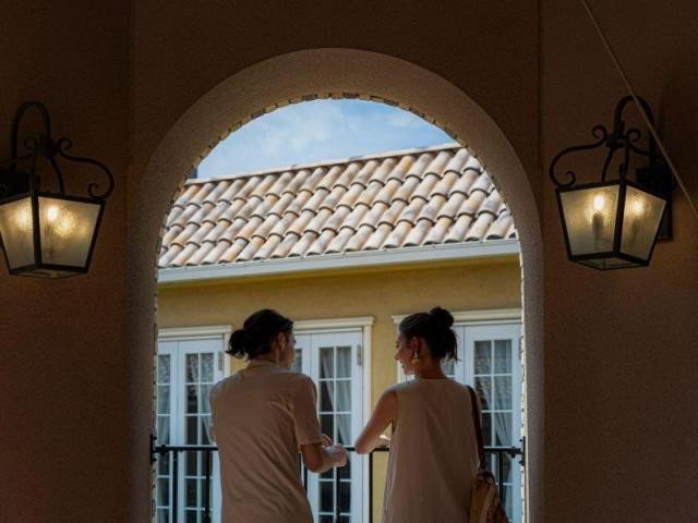 見学で【Amazonギフト券】1万円&4万円相当のコース試食プレゼント