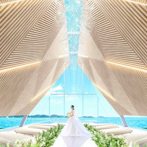 スケール感のある空間と、一面に広がるオーシャンビュー|THE SURF BEACHSIDE TERRACEの写真(54324011)