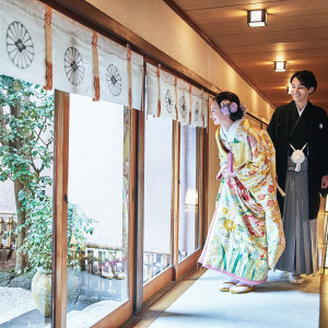 風情感じる趣のある回廊|東京大神宮マツヤサロンの写真(53343980)