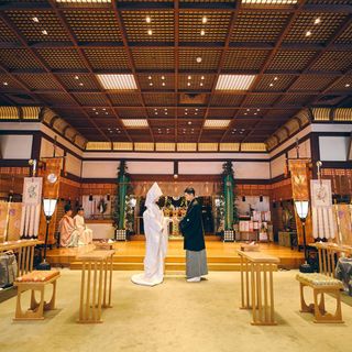【月初限定フェア】創始の神社で叶える本格神前式×豪華試食