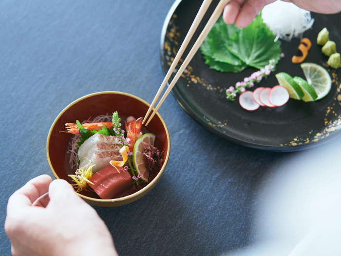 おふたりからのご要望やゲストのアレルギーに対応し、安心して楽しめる、お料理をお届します