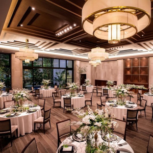 オーセンティックな会場はおふたりの希望で自由なコーディネートが可能です|LAZOR GARDEN NAGOYA（ラソール ガーデン 名古屋）の写真(53133094)