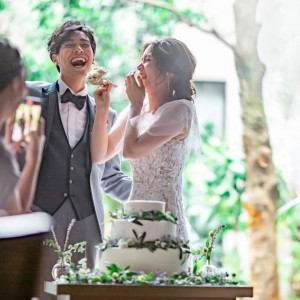 ウェデイングケーキも完全オリジナルデザイン おふたりのご希望を結婚式当日に形にしてご提供 どんなデザインにするか考えるのも楽しみのひとつです|LAZOR GARDEN NAGOYA（ラソール ガーデン 名古屋）の写真(53135908)