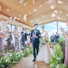 早期予約がお得!【155万特典&来館ギフト9万】光と水のチャペル