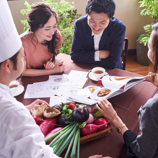 ご希望をしっかり受け止めながら、旬の食材を厳選して世界に一つだけのメニューを