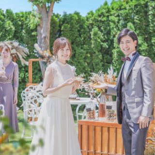 季節に合わせたり、お好きなコーディネートも◎ 噴水から流れる水の音と北アルプスが望めます。