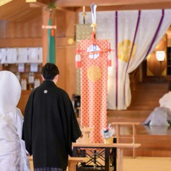 出雲大社挙式も対応しております。着付けから移動、披露宴まで一貫でご利用可能。