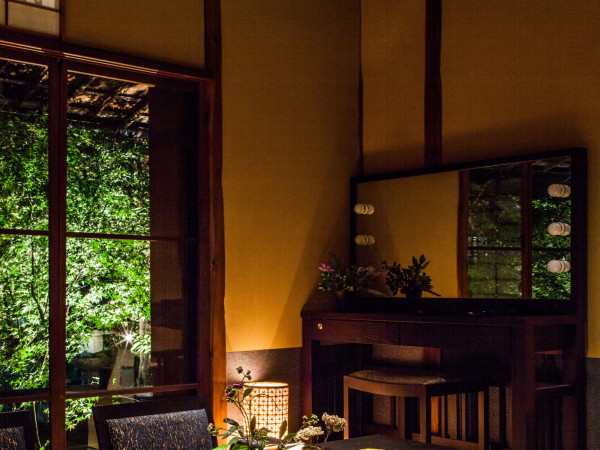 THE HIGASHIYAMA CLUB by HAPPO-EN