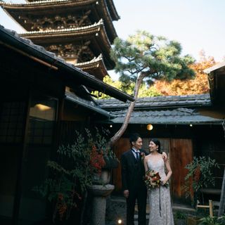 八坂の塔から徒歩10秒。京都・東山に佇む、築百年の邸宅ウエディング
