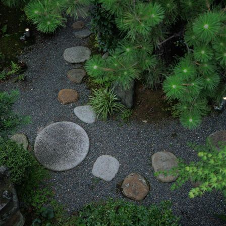 八坂の塔すぐそばに佇み、一歩入ると、外の雰囲気とは違う静かで神聖な空気が流れる。|THE HIGASHIYAMA CLUB by HAPPO-ENの写真(56392071)