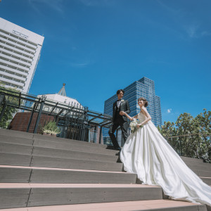 チャペルを背景にした撮影も◎|PARTY Wedding by ホテルメトロポリタンの写真(53907775)