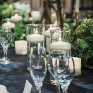 グラスに浮かぶキャンドルが非日常の雰囲気を演出します|PARTY Wedding by ホテルメトロポリタンの写真(53908039)
