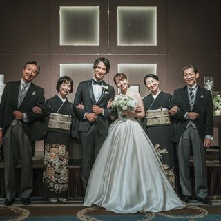 両家家族での集合写真