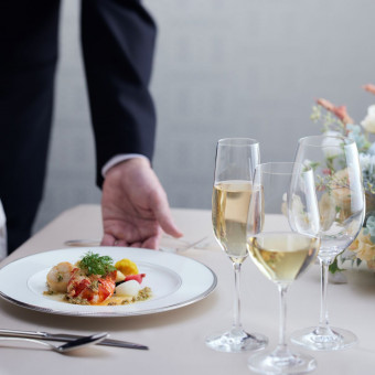 多くのゲストをお迎えしてきた経験とホテルならではの対応力でおもてなしします