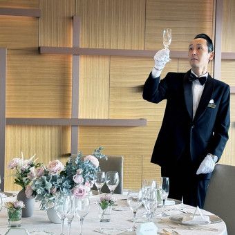 1つ1つ丁寧に。おふたりにかわってゲストをおもてなしいたします