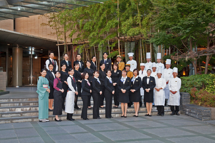 全ホテルスタッフがおふたりとゲストを心を込めておもてなしいたします