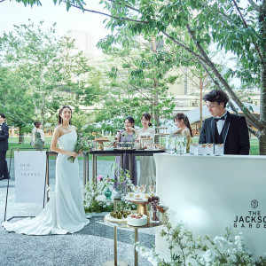 緑と都市が融合する洗練された空間を自由に使いこなし、おふたりだけの贅沢な一日を創り上げます。|ザ ジャクソン ガーデンの写真(57156554)