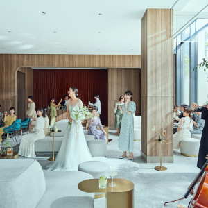 挙式後のプレパーティ♪落ち着きとゆとりある贅沢な空間で、ゲストを癒すリラクゼーションの場に。|ザ ジャクソン ガーデンの写真(54809218)