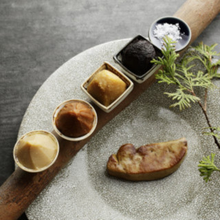 受け継がれる創作の精神。特別な席を彩る本物の味